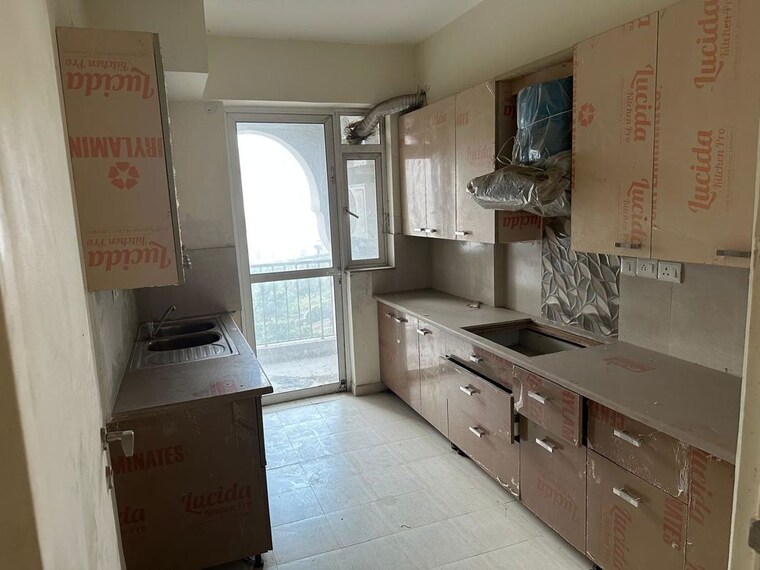 Kitchen, emaar-palm-gardens 3.5 Bedroom 1900 Sq.Ft. Apartment In Sector 83 Gurgaon 9932654