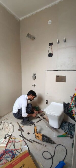 Bathroom in 2 BHK Builder Floor at Ansal Plaza Sector-23, Sector 23 – for Rent