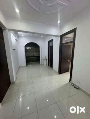 Building Lobby in 2 BHK Apartment at Gomti Nagar – for Rent