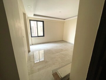 Room in 4 BHK Apartment at Jagatpura – for Rent
