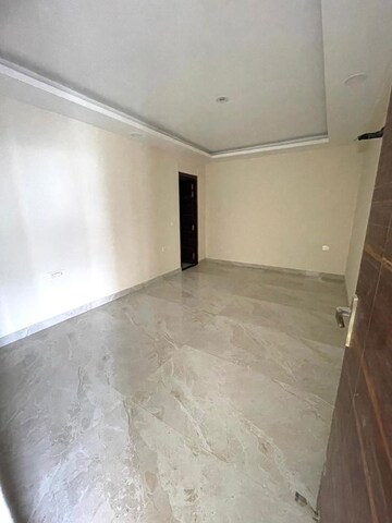 Room in 4 BHK Apartment at Jagatpura – for Rent