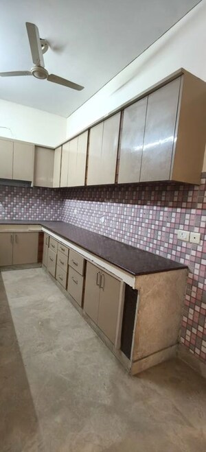 Kitchen in 2.5 BHK Builder Floor at Ansal Plaza Sector-23, Sector 23 – for Rent