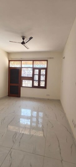 2.5 BHK + Pooja Room Builder Floor For Rent in Ansal Plaza Sector-23
