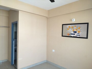 Room in 2 BHK Apartment at Suncity Avenue 76, Sector 76 – for Sale