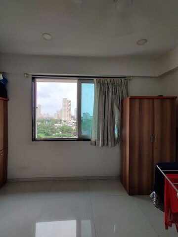 Room in 2 BHK Apartment at Ikebana, Matunga East – for Rent