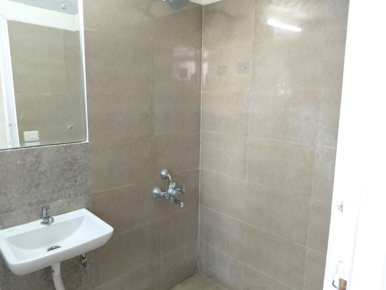 Bathroom, suncity-avenue-76 2 Bedroom 626 Sq.Ft. Apartment In Sector 76 Gurgaon 9932736
