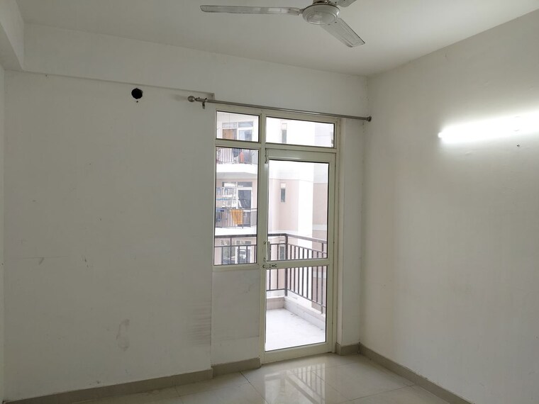 Room, suncity-avenue-76 2 Bedroom 626 Sq.Ft. Apartment In Sector 76 Gurgaon 9932736