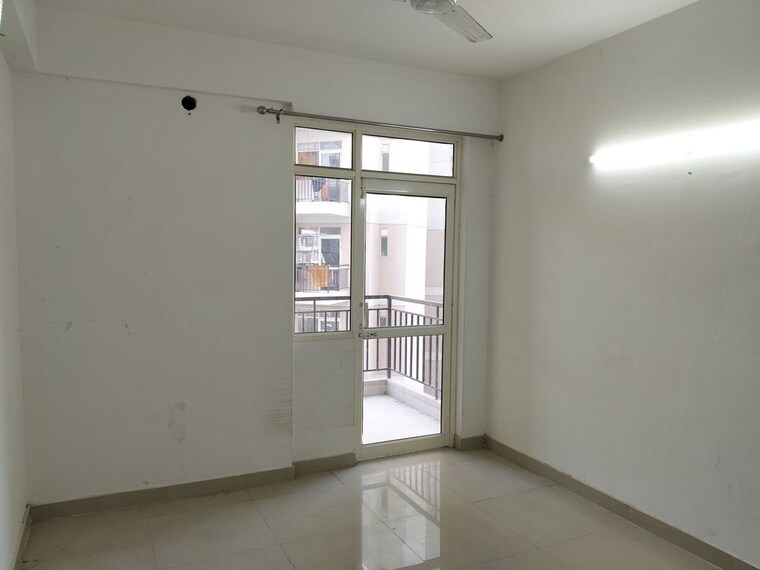 Room, suncity-avenue-76 2 Bedroom 626 Sq.Ft. Apartment In Sector 76 Gurgaon 9932736