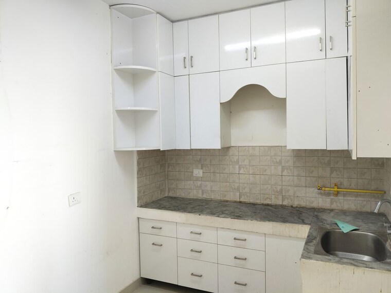 Kitchen, suncity-avenue-76 2 Bedroom 626 Sq.Ft. Apartment In Sector 76 Gurgaon 9932736