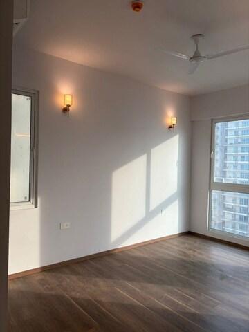 Room in 3 BHK Apartment at Conscient Hines Elevate, Sector 59 – for Sale