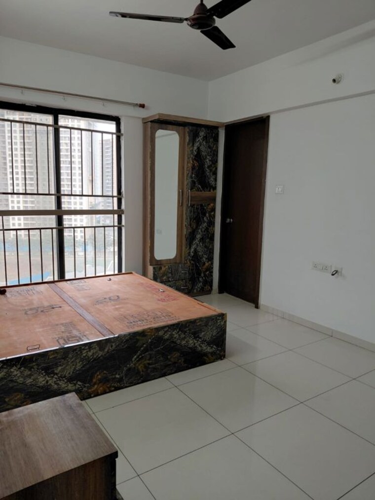 Room, pride-world-city-kingsbury 3 Bedroom 1100 Sq.Ft. Apartment In Charholi Budruk Pune 9932768