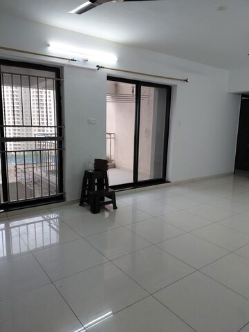 Room in 3 BHK Apartment at Pride World City Kingsbury, Charholi Budruk – for Rent