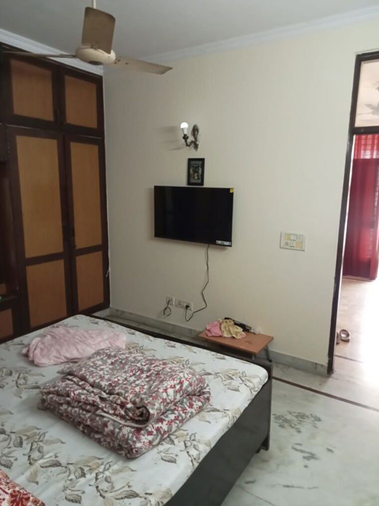 Bedroom, jungpura extension 2 Bedroom 200 Sq.Yd. Apartment In Jungpura Extension Delhi 9932806