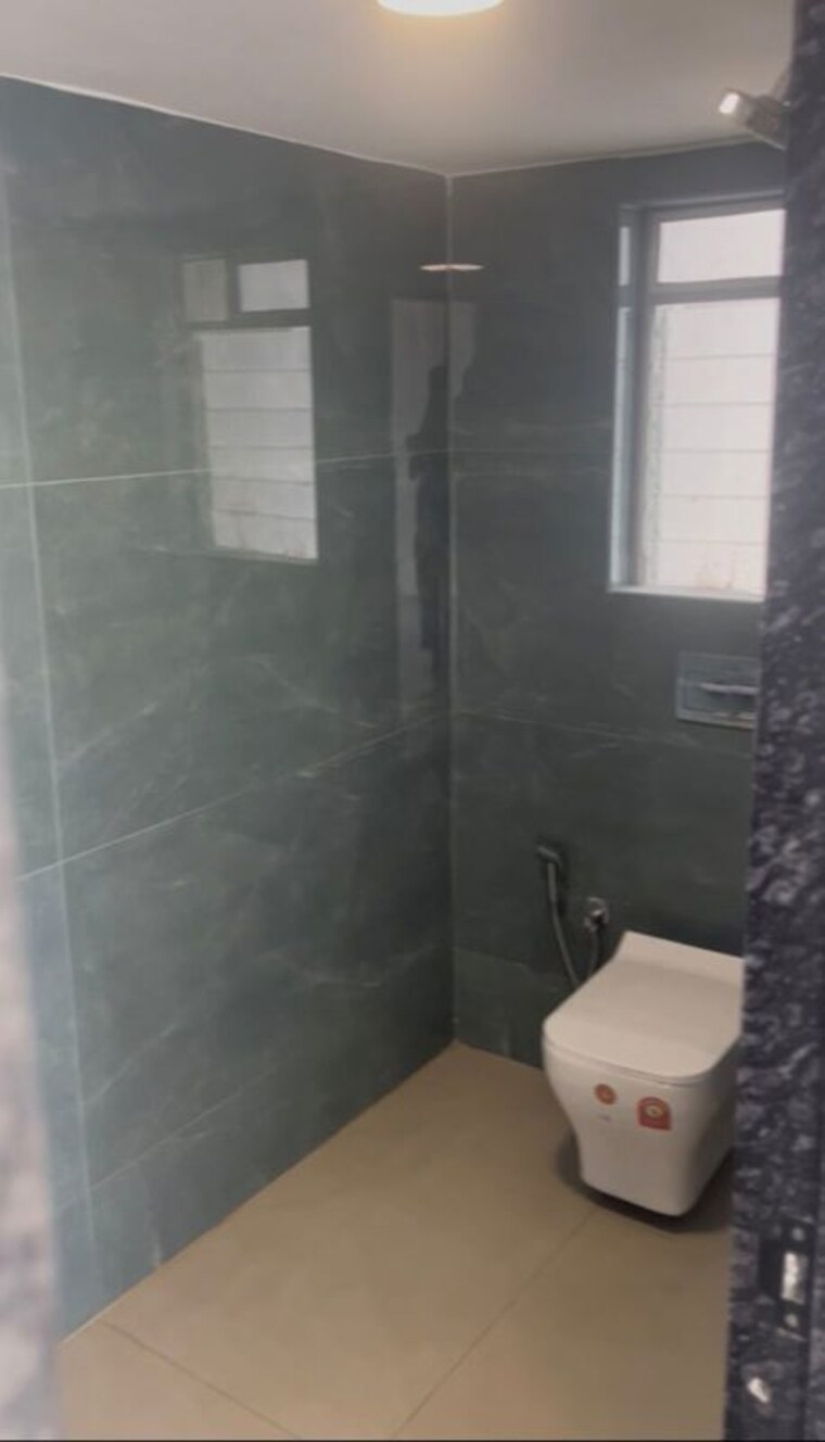 Bathroom, pramanik-walchand-avenue 1 Bedroom 570 Sq.Ft. Apartment In Mira Road Thane 9932810