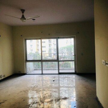Room in 2 BHK Apartment at BPTP Park Grandeura, Sector 82 – for Sale