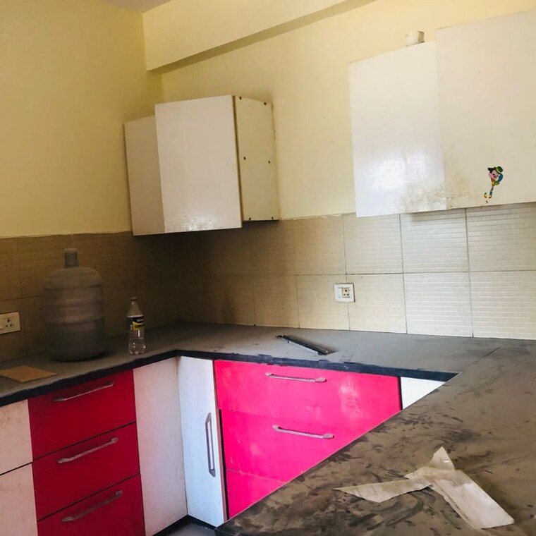 Kitchen, bptp-park-grandeura 2 Bedroom 761 Sq.Ft. Apartment In Sector 82 Faridabad 9932815
