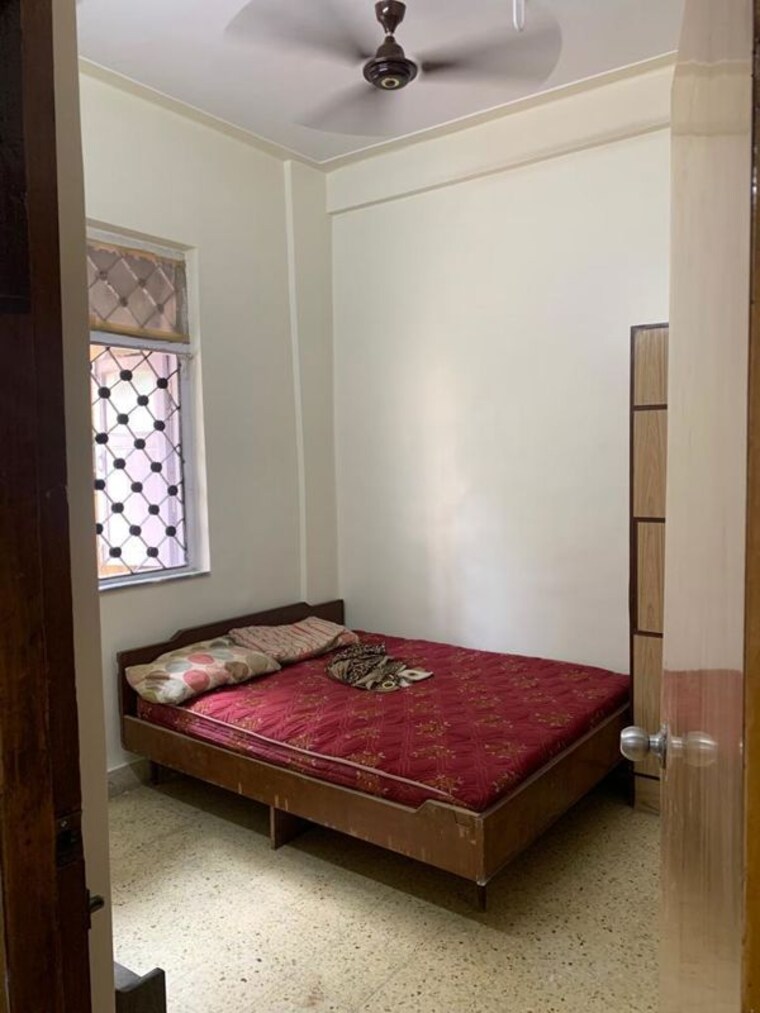 Bedroom, adarsh-nagar-chs-worli 1.5 Bedroom 450 Sq.Ft. Apartment In Worli Mumbai 9932820