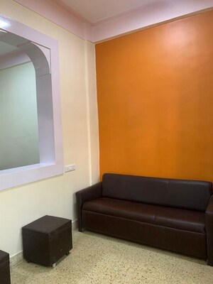 Furnished Amenities in 1.5 BHK Apartment at Adarsh Nagar CHS Worli, Worli – for Rent