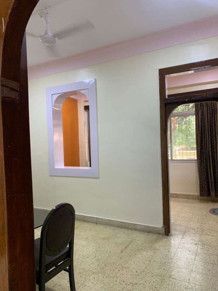 Room, adarsh-nagar-chs-worli 1.5 Bedroom 450 Sq.Ft. Apartment In Worli Mumbai 9932820