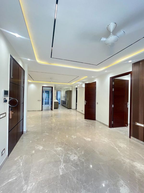 4 BHK + Servant Room Builder Floor For Sale in Sector 46
