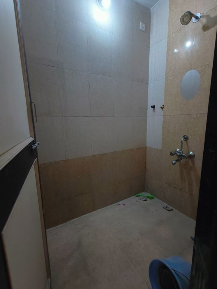 Bathroom, alok-park-apartment 2 Bedroom 800 Sq.Ft. Apartment In Dhayari Pune 9932826