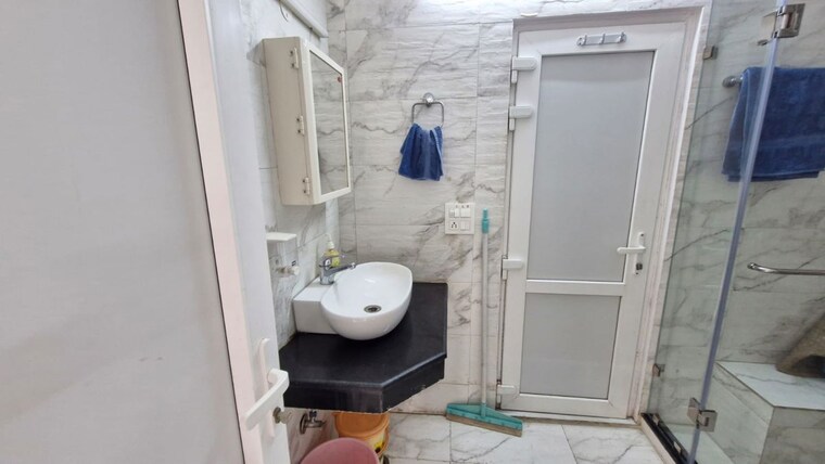 Bathroom, lajpat nagar ii 1 RK 1800 Sq.Ft. Builder Floor In Lajpat Nagar ii Delhi 9932832