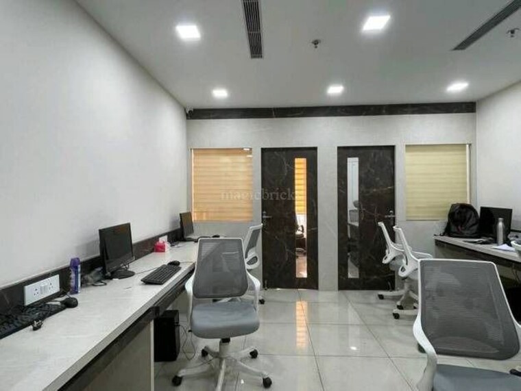 Team Area, new town Commercial Office Space 605 Sq.Ft. In New Town Kolkata 9932648