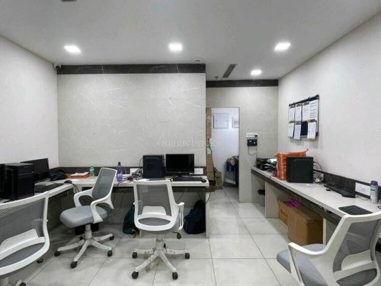 Team Area, new town Commercial Office Space 605 Sq.Ft. In New Town Kolkata 9932648
