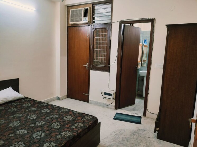 Bedroom, paryavaran complex 1 RK 200 Sq.Ft. Builder Floor In Paryavaran Complex Delhi 9932853