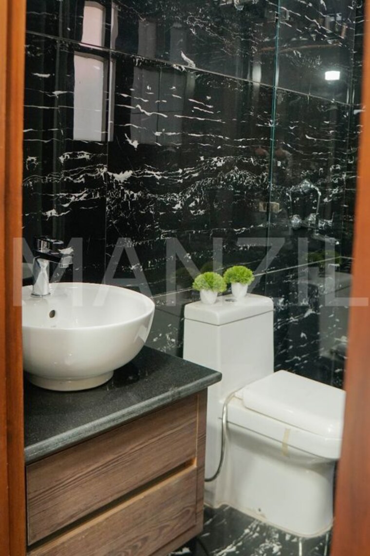 Bathroom, skyline-elevate 4 Bedroom 2200 Sq.Ft. Apartment In Ramgarh Bhudda Zirakpur 9932854