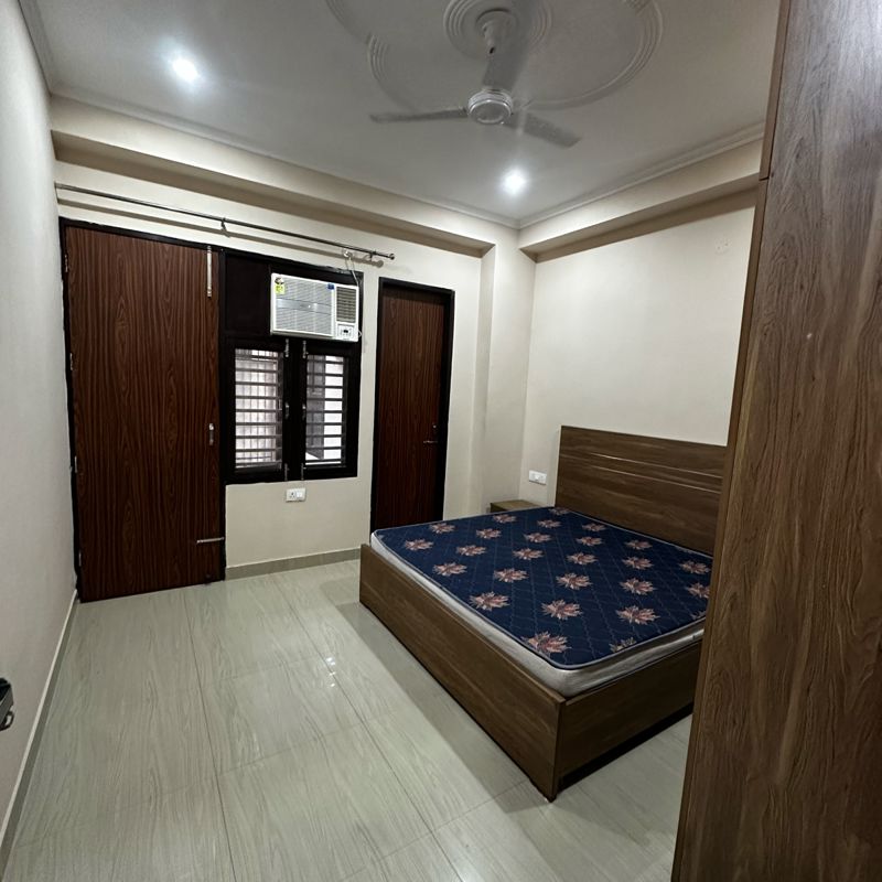 2 BHK Builder Floor For Rent in Sector 52