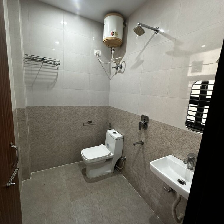 Bathroom, sector 52 2 Bedroom 900 Sq.Ft. Builder Floor In Sector 52 Gurgaon 9932870