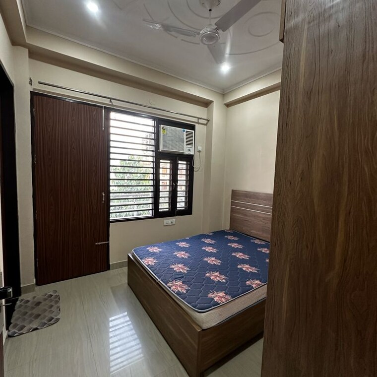 Bedroom, sector 52 2 Bedroom 900 Sq.Ft. Builder Floor In Sector 52 Gurgaon 9932870