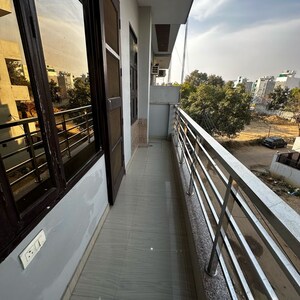 Balcony in 2 BHK Builder Floor at Sector 52 – for Rent