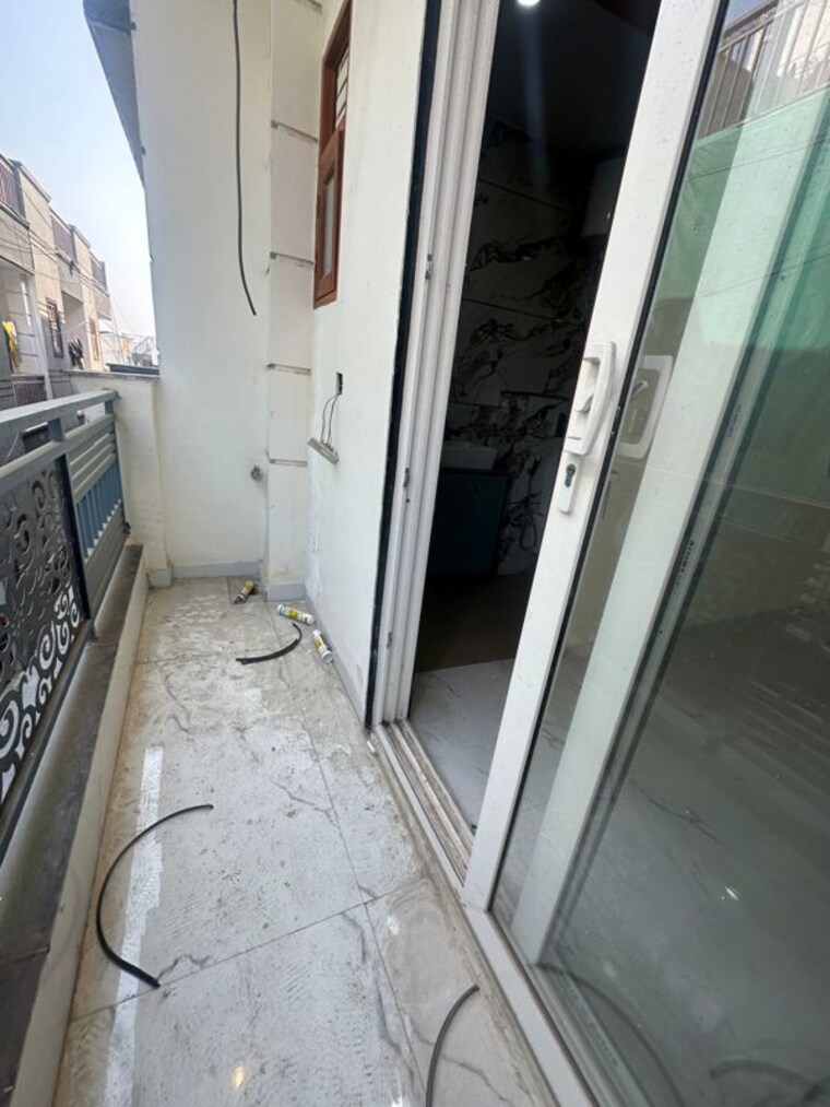 Balcony, neb sarai 3 Bedroom 1800 Sq.Ft. Builder Floor In Neb Sarai Delhi 9932880