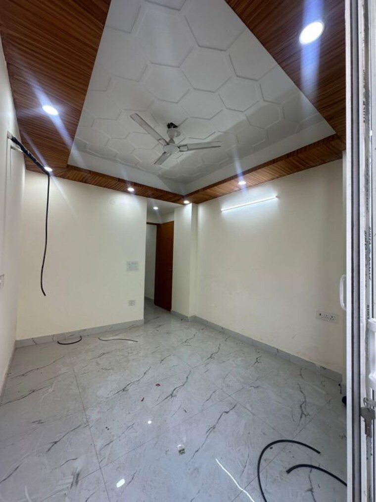 Room, neb sarai 3 Bedroom 1800 Sq.Ft. Builder Floor In Neb Sarai Delhi 9932880