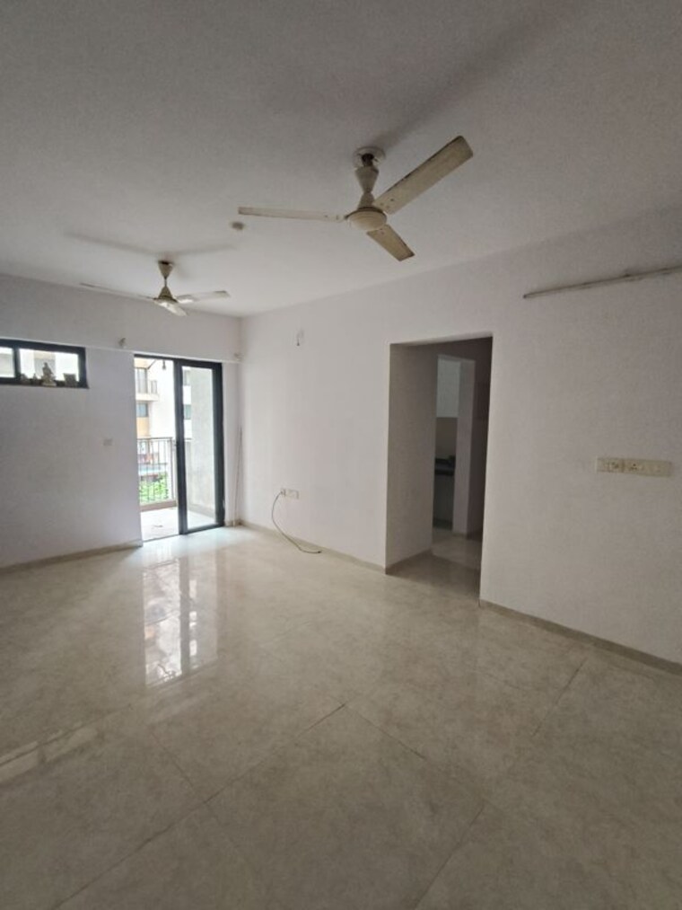 Room, lodha-lakeshore-greens 1.5 Bedroom 638 Sq.Ft. Apartment In Dombivli East Thane 9932886