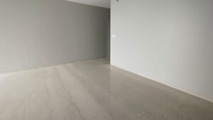 Room in 3 BHK Apartment at Oberoi Sky City, Borivali East – for Rent