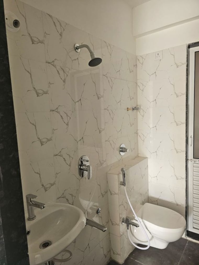 Bathroom, randev-apartment 2 Bedroom 635 Sq.Ft. Apartment In Charai Thane 9932892