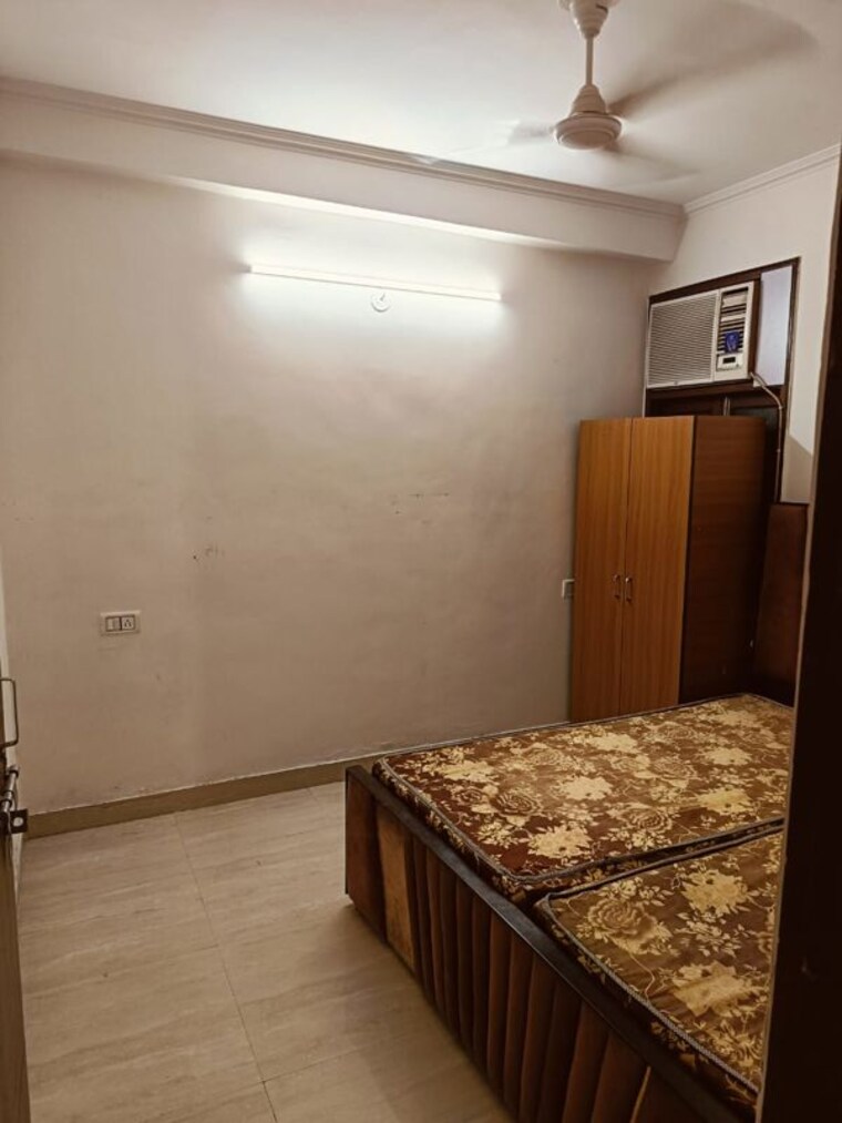 Room, neb sarai 2 Bedroom 800 Sq.Ft. Builder Floor In Neb Sarai Delhi 9932914