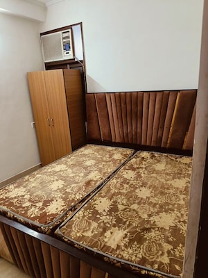 Bedroom in 2 BHK Builder Floor at Neb Sarai – for Rent
