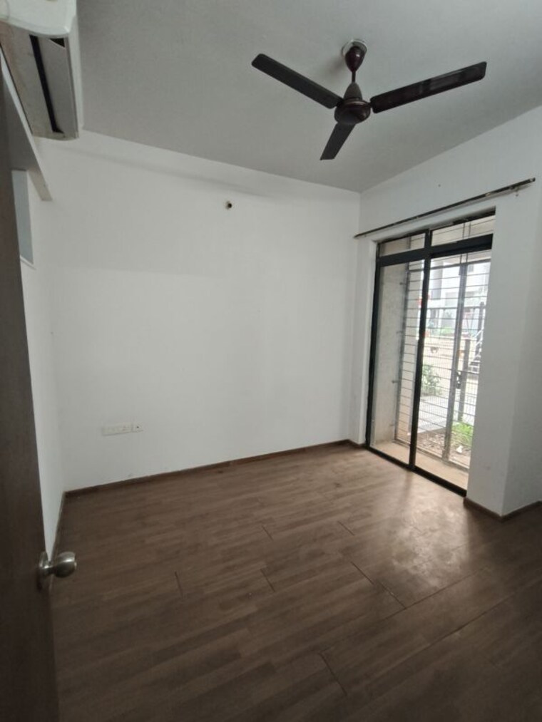 Room, lodha-lakeshore-greens 1 Bedroom 450 Sq.Ft. Apartment In Dombivli East Thane 9932923