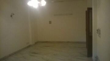 Room in 2 BHK Builder Floor at Greater Kailash I – for Rent