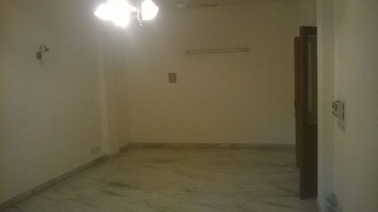 Room, greater kailash i 2 Bedroom 1000 Sq.Ft. Builder Floor In Greater Kailash I Delhi 9932937