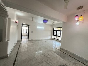 Room in 3 BHK Apartment at Sector 12 – for Rent