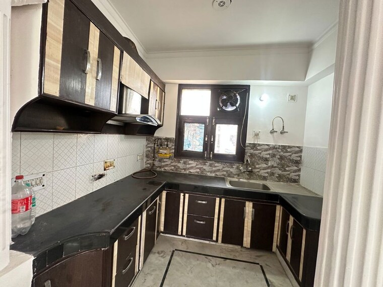 Kitchen, sector 12 3 Bedroom 1500 Sq.Ft. Apartment In Sector 12 Delhi 9932938