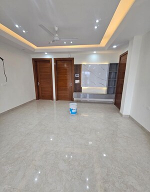 Room in 3 BHK Apartment at Sector 57 – for Rent