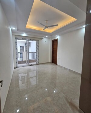 Room in 3 BHK Apartment at Sector 57 – for Rent