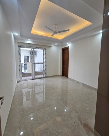 Room in 3 BHK Apartment at Sector 57 – for Rent