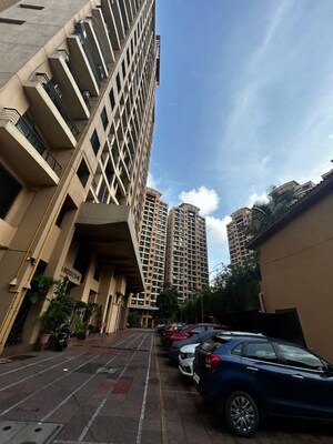 2 BHK Apartment For Rent in K Raheja Heights, Malad East